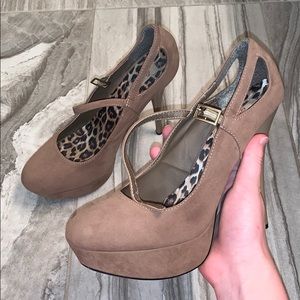 Brown Heels, Great Condition
